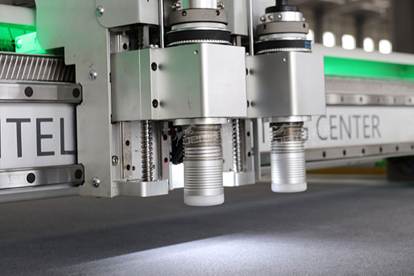 得馬F11-1625高速裁切機